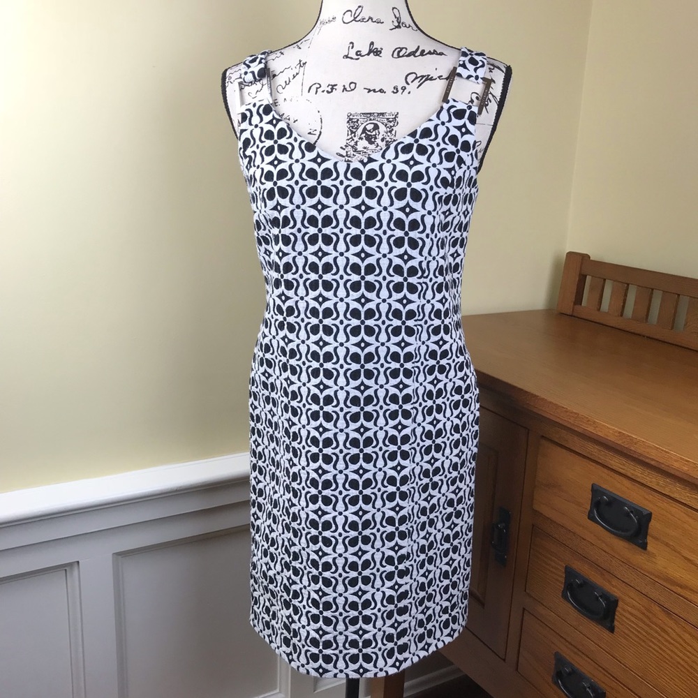 Adrienne Vittadini White Black Sheath Dress